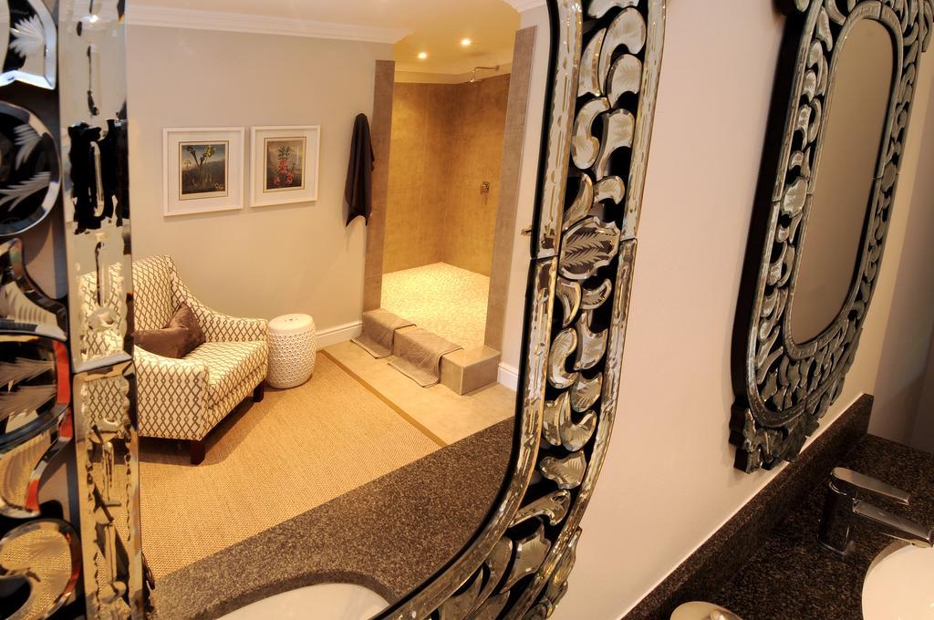 Отель 8A Grahamstown By The Oyster Collection Номер фото