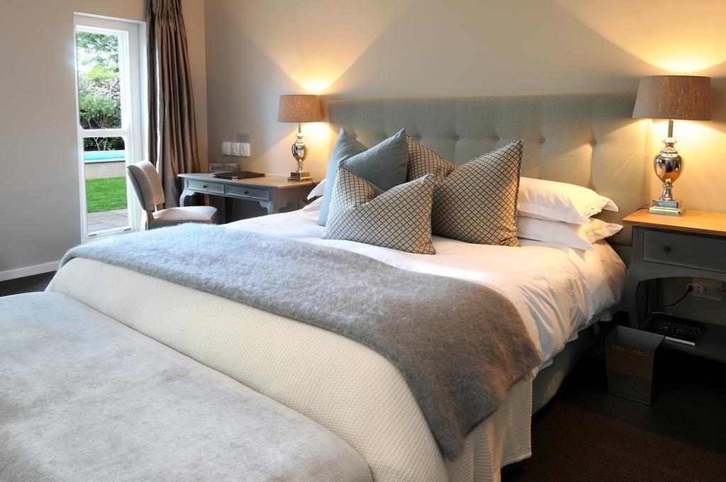 Отель 8A Grahamstown By The Oyster Collection Номер фото