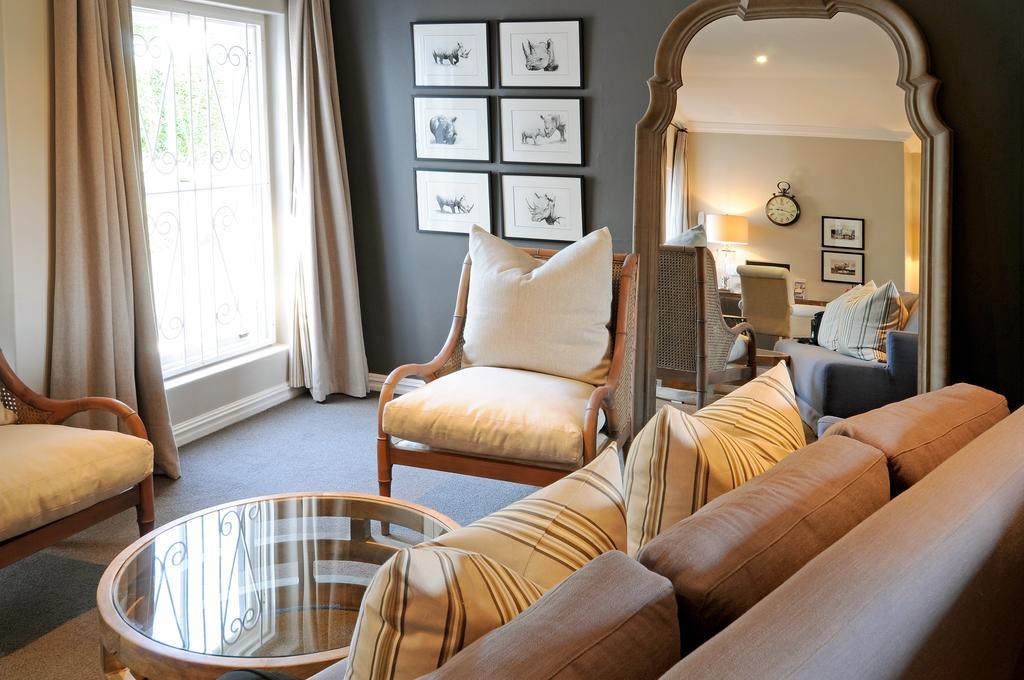 Отель 8A Grahamstown By The Oyster Collection Номер фото